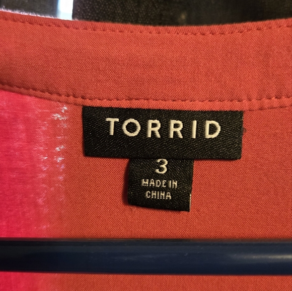 Torrid short sleeve top - Picture 4 of 4